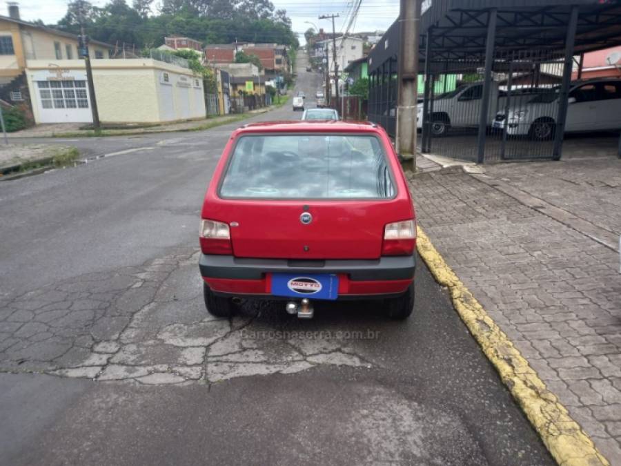 FIAT - UNO - 2007/2008 - Vermelha - R$ 23.500,00